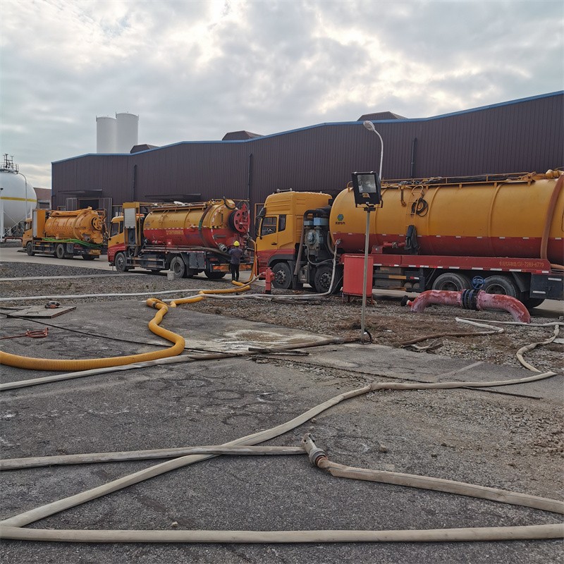 施甸污水池清理