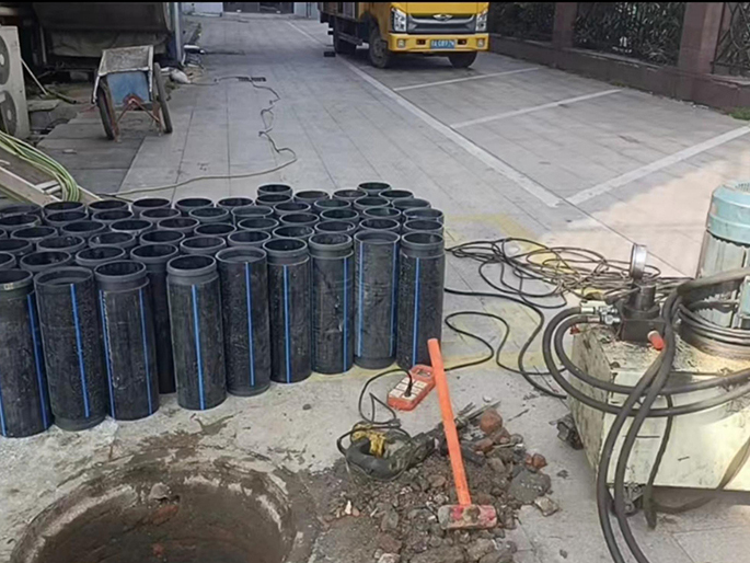 施甸PE置换管厂家 DN315置换管 非开挖管短管置换